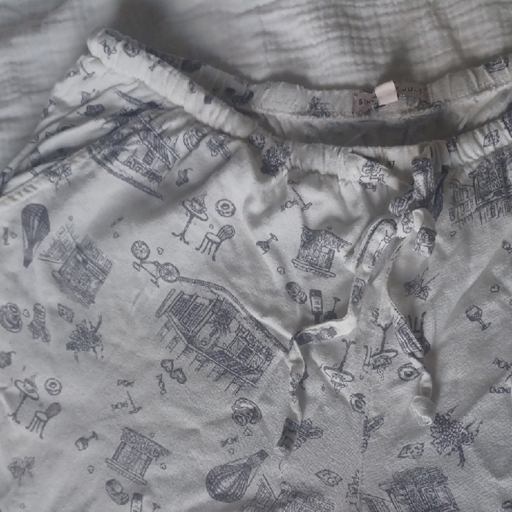 🍷🥐 White and Graphite Patterned Lounge Pants